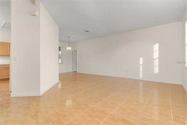 Building Photo - 411 Tamarind Parke Ln