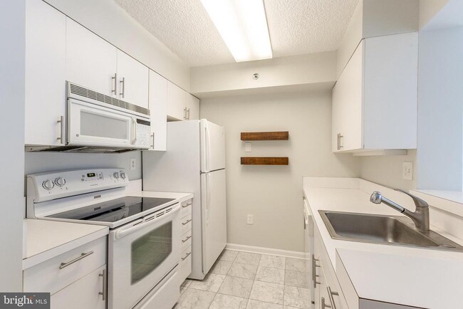 Building Photo - 601 Pennsylvania Ave NW