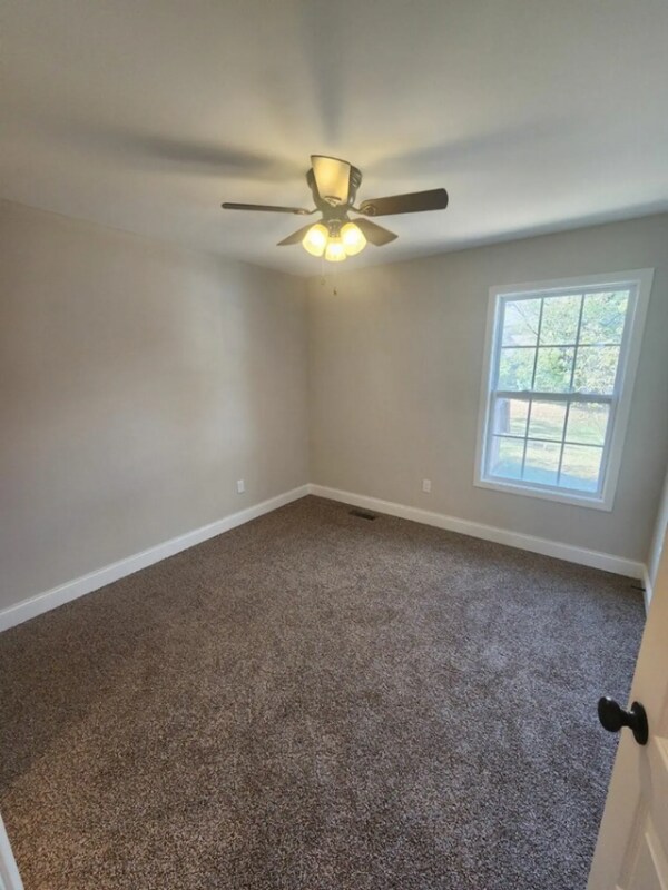 Building Photo - 107 Townview Dr