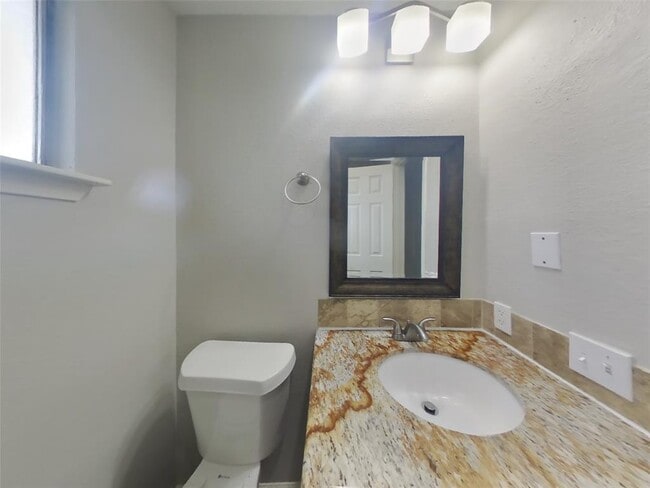 Building Photo - 4311 Chestergate Dr