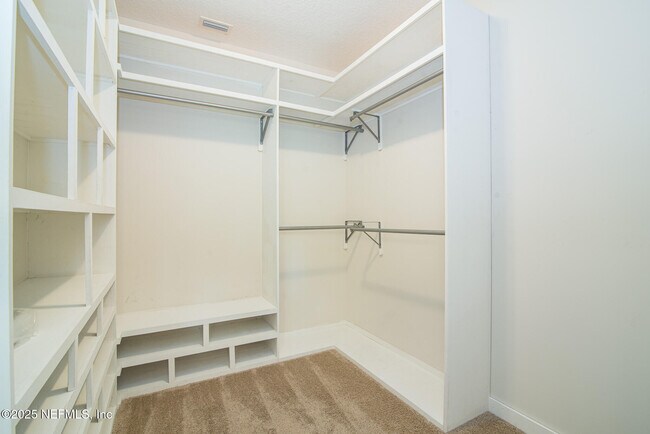 Building Photo - 690 Windermere Way