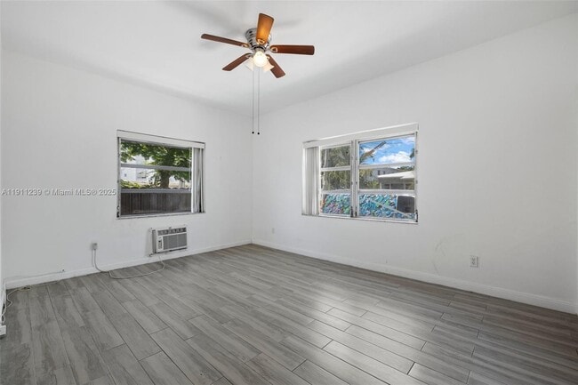 Building Photo - 8135 Crespi Blvd