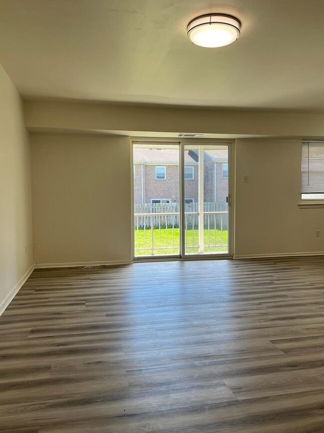 Building Photo - GWYNEDD CLUB 1BR CONDO AVAIL. IMMEDIATELY!