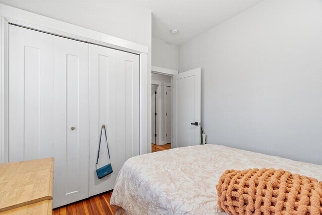 Building Photo - 193 Brookside Pkwy