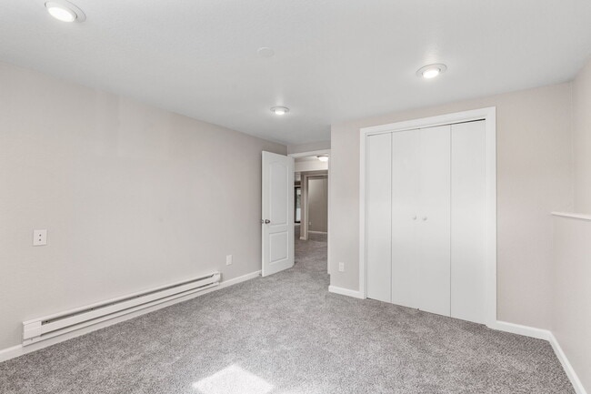 Building Photo - 4875 Garden Trail