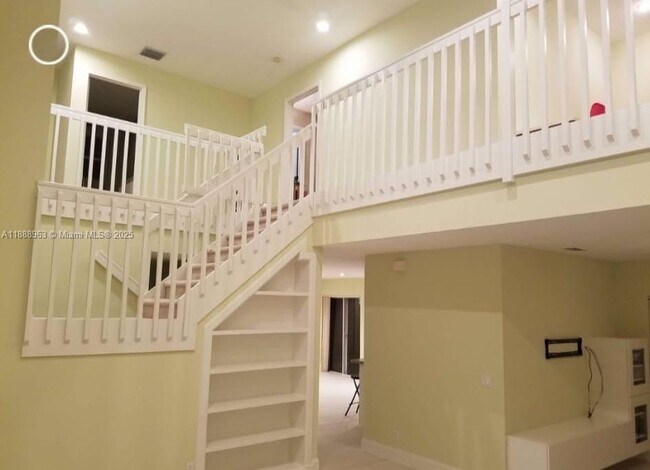 Building Photo - 10766 Crescendo Cir