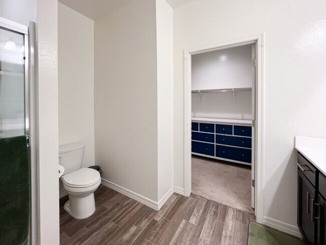 Building Photo - 4590 W Foldwing Dr