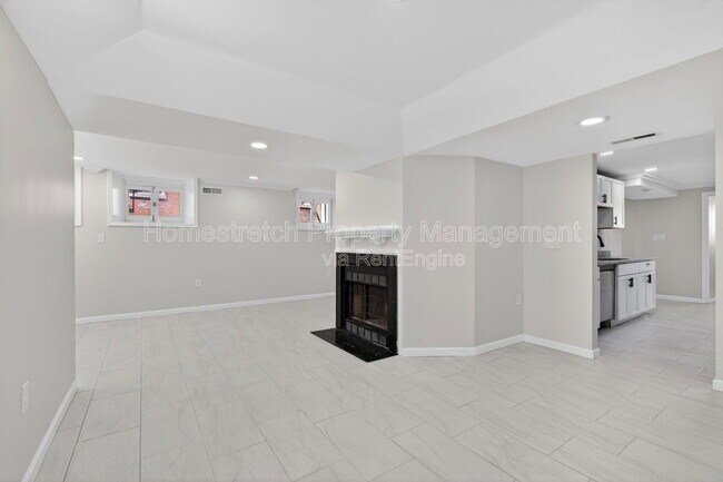 Building Photo - 4561 Laclede Ave