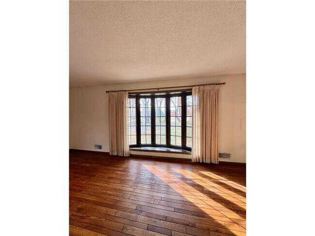 Building Photo - 3601 125th Ave NE