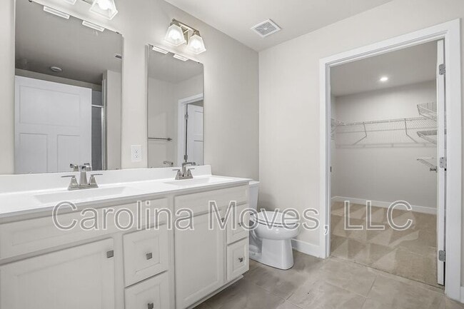 Building Photo - 124 Tassin St