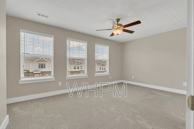 Building Photo - 127 Dry Creek Commons Dr