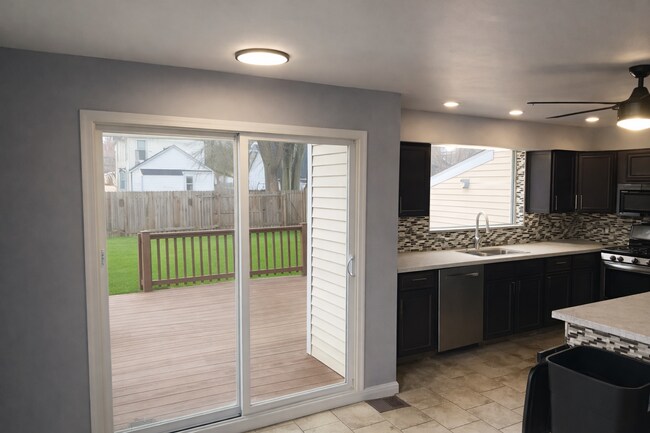 Building Photo - 217 Seward Ave NW