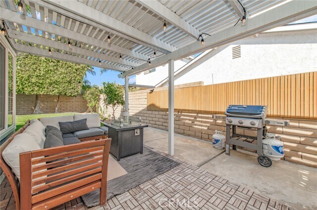 Building Photo - 8921 Burlcrest Dr