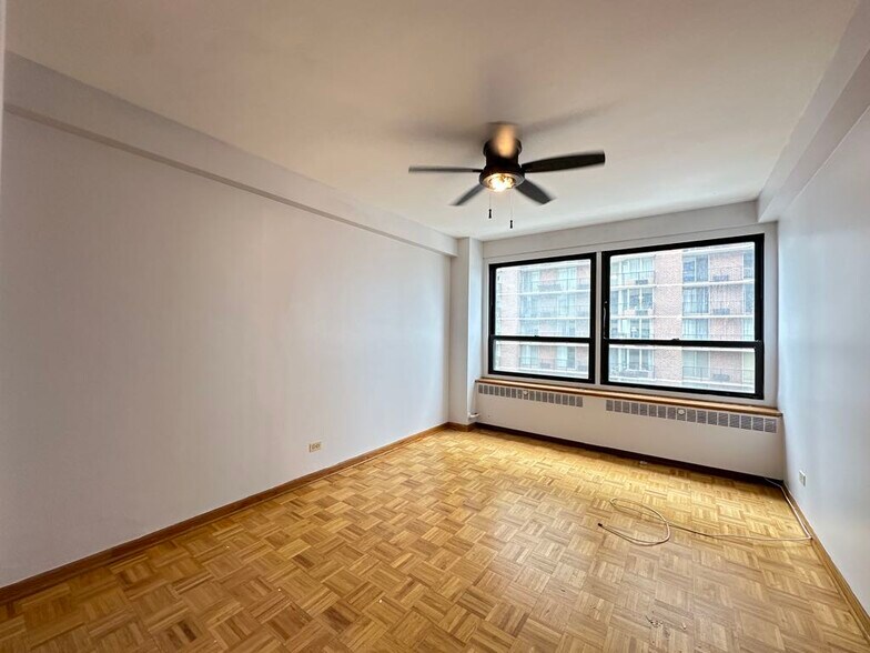 Building Photo - 4180 N Marine Dr