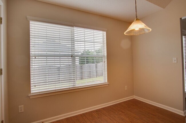 Building Photo - Great Jonesboro Living, 4 Bedroom, 3 Bath