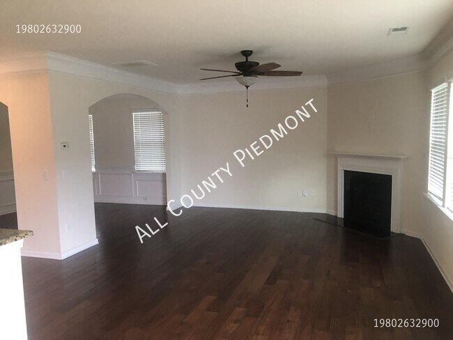 Building Photo - 7711 Kelburn Ln