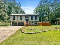 Building Photo - Beautiful 4-Bedroom Home with Modern Ameni...