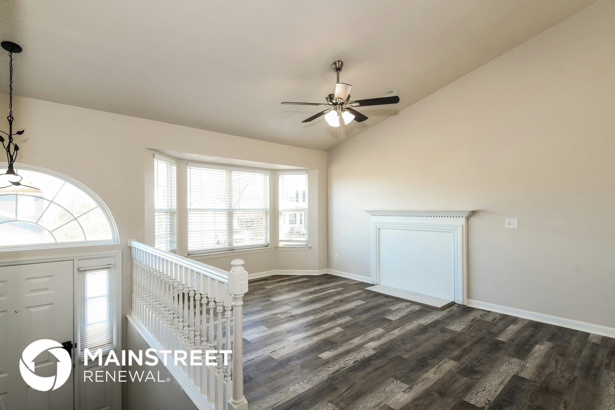 Building Photo - 3304-3305 5 Oaks Dr