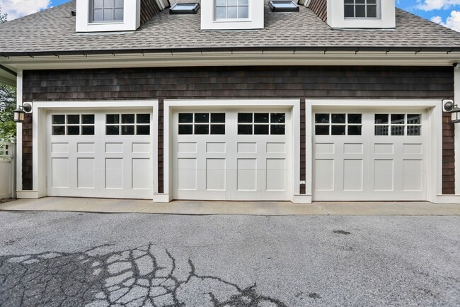 Building Photo - 556 Riversville Rd