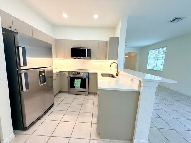 Building Photo - 673 Conservation Dr