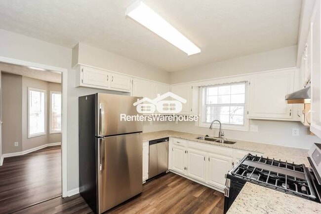 Building Photo - HUGE 3x3  Split Level Home in Whaleys Lake...