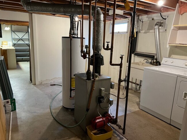 Building Photo - 3728 W Delbert Ave