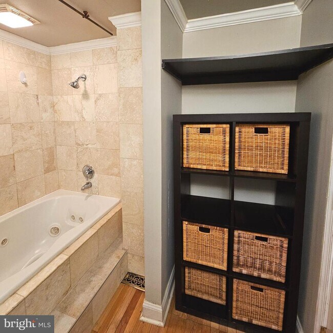 Building Photo - 2509 Foxcroft Way