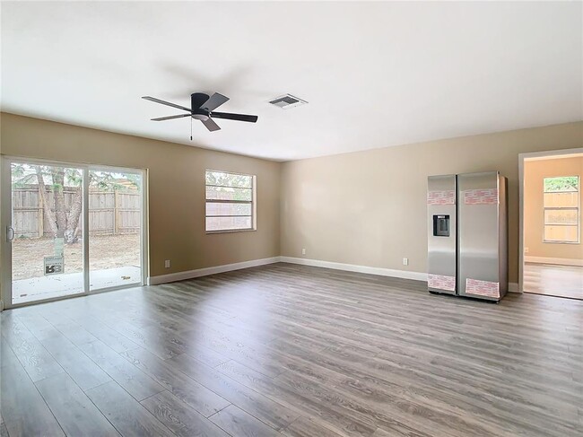 Building Photo - 1612 Fox Run Dr
