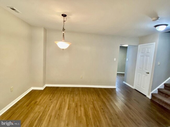 Building Photo - 25 Sequoia Dr