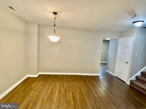 Building Photo - 25 Sequoia Dr