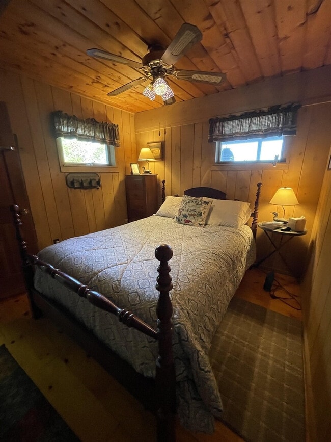 Building Photo - 689 Peabody Pond Rd