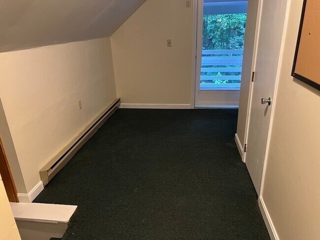 Building Photo - 120 Bond Rd