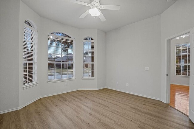 Building Photo - 7907 Rosebriar Ln