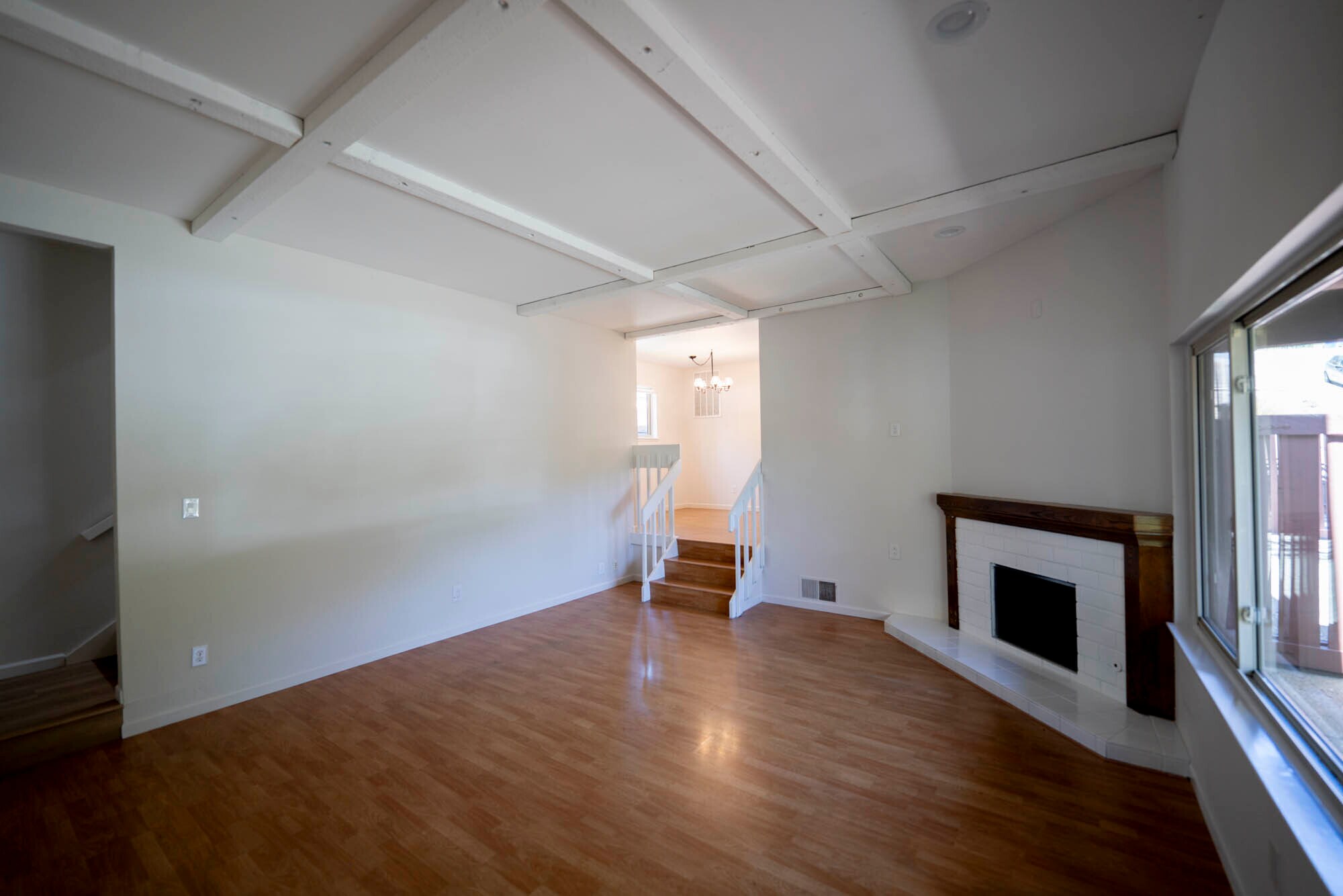 Building Photo - 2022 Ascot Dr