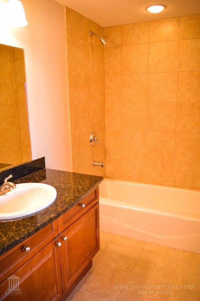 Building Photo - Downtown Condo in The Tennyson