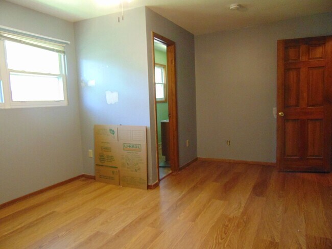 Building Photo - Nice 3 Bed 3 Bath House In University Park...