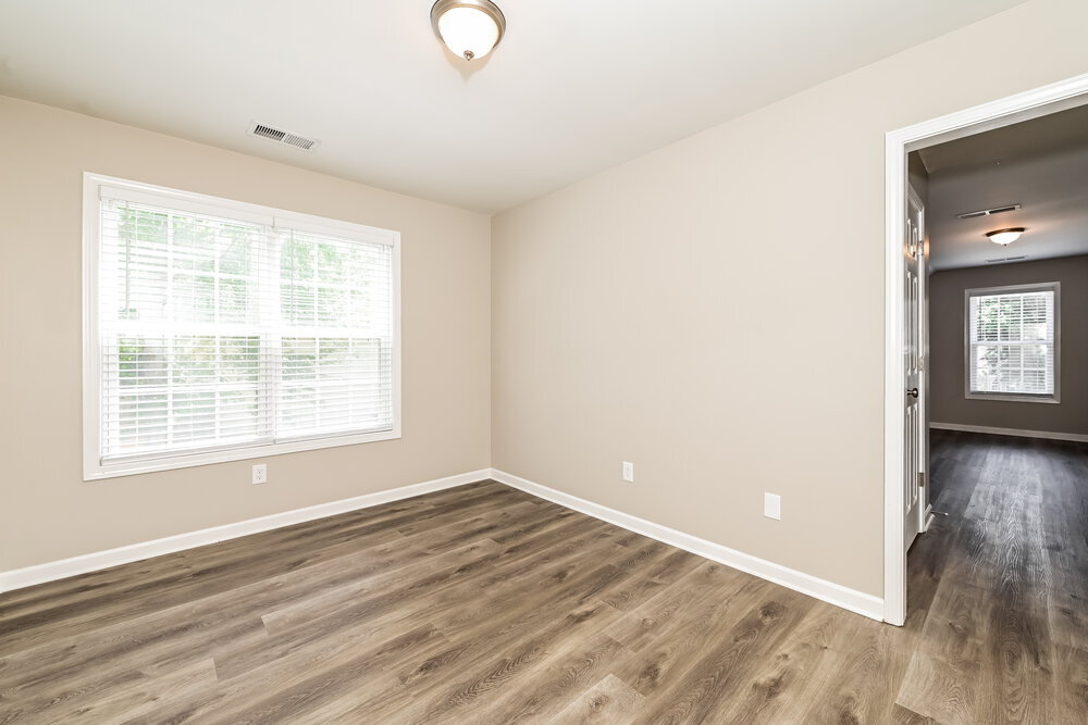 Building Photo - 26 Saddlewood