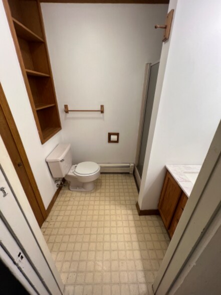 Building Photo - 491 S Main St