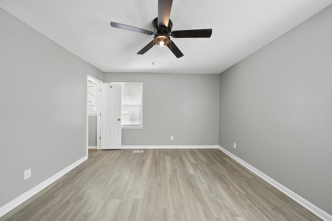 Building Photo - Mayodan