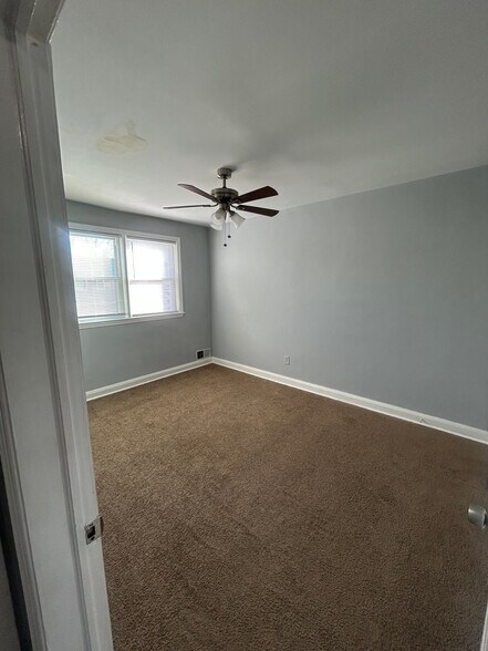 Building Photo - 4230 Towanda Ave