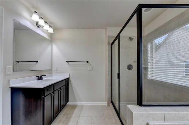 Building Photo - 2205 Copperfield Dr