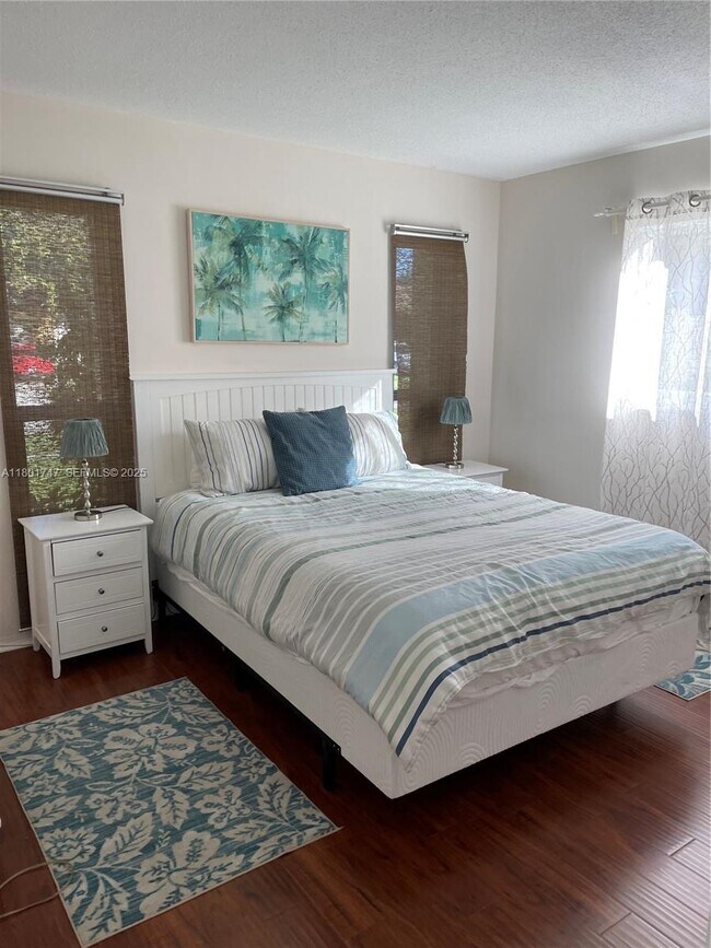 Building Photo - 314 SE 4th St