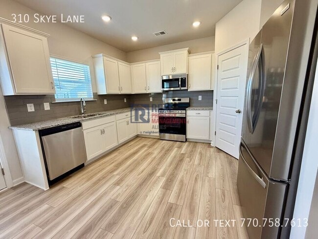 Building Photo - 310 Skye Ln