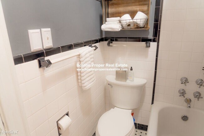 Building Photo - Studio, 1 bath  - 371 Beacon St apt 3