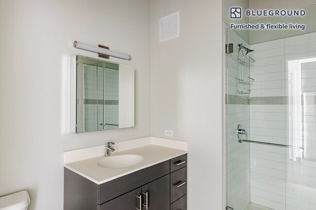 Building Photo - 60 E Randolph St