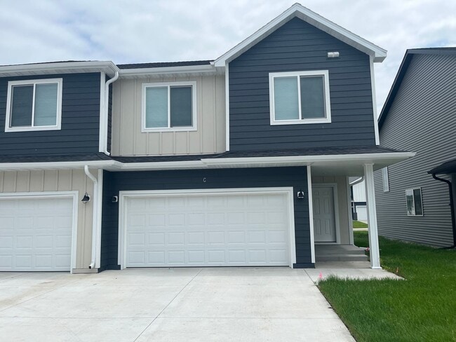 Building Photo - The Wilds Townhomes