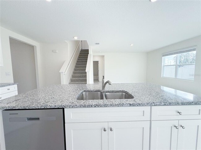 Building Photo - 2054 Tay Wes Dr