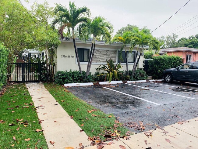 Primary Photo - 2790 SW 32nd Ave