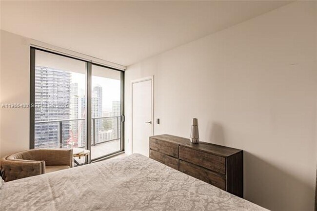 Building Photo - 801 S Miami Ave