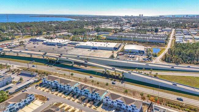 Building Photo - 7472 Shadow Lake Dr